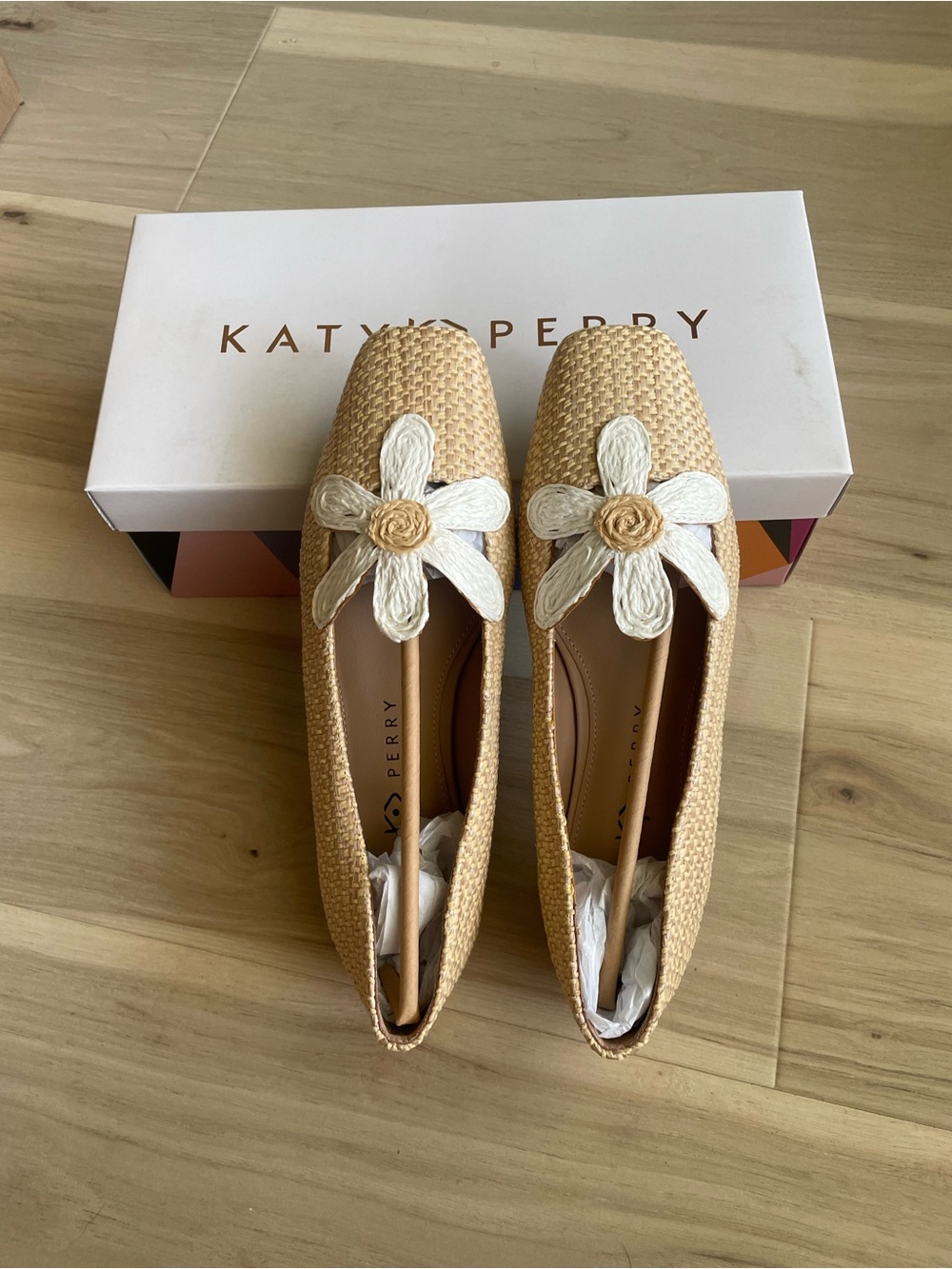 Katy Perry Collections Natural Straw Flats with White Daisy Applique